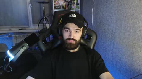 Snapshot of _serious_man chatting on 11/16/25, 09:53 Ask me online show from 11/16/25, 09:53