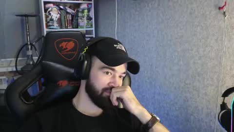 Snapshot of _serious_man chatting on 11/28/25, 05:43 Ask me online show from 11/28/25, 05:43