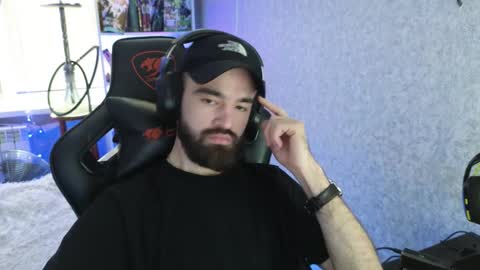 Snapshot of _serious_man chatting on 12/03/25, 09:07 Ask me online show from 12/03/25, 09:07