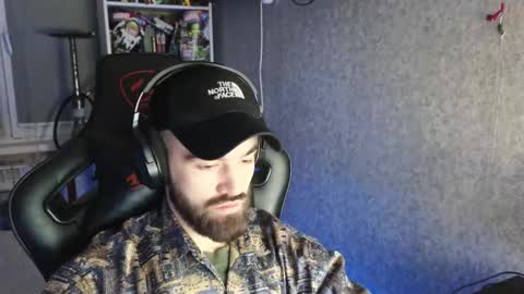 Snapshot of _serious_man chatting on 12/19/25, 01:34 Ask me online show from 12/19/25, 01:34