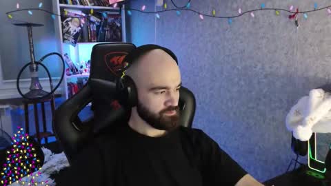 Snapshot of _serious_man chatting on 01/11/26, 06:13 Ask me online show from 01/11/26, 06:13