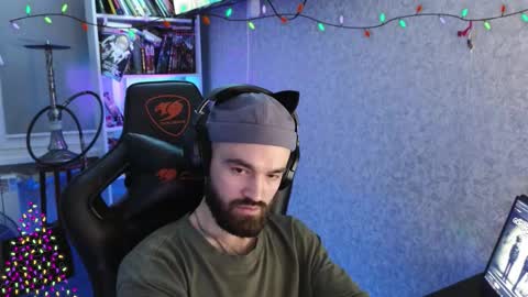 Snapshot of _serious_man chatting on 01/15/26, 12:04 Ask me online show from 01/15/26, 12:04