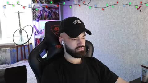 Snapshot of _serious_man chatting on 02/03/26, 12:54 Ask me online show from 02/03/26, 12:54