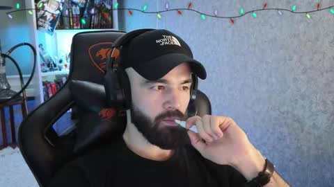 Snapshot of _serious_man chatting on 02/04/26, 01:00 Ask me online show from 02/04/26, 01:00