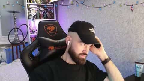 Snapshot of _serious_man chatting on 02/04/26, 04:13 Ask me online show from 02/04/26, 04:13