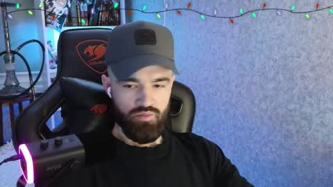 Snapshot of _serious_man chatting on 02/05/26, 04:17 Ask me online show from 02/05/26, 04:17