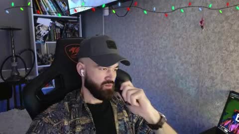 Snapshot of _serious_man chatting on 02/07/26, 01:09 Ask me online show from 02/07/26, 01:09