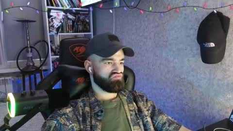 Snapshot of _serious_man chatting on 02/08/26, 04:21 Ask me online show from 02/08/26, 04:21