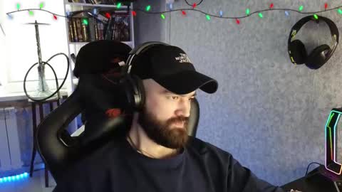 Snapshot of _serious_man chatting on 02/26/26, 05:50 Ask me online show from 02/26/26, 05:50