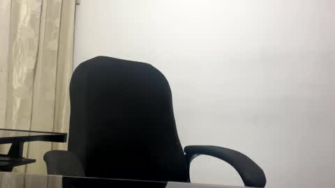 Juan Pablo-independent model online show from 02/08/25, 11:34