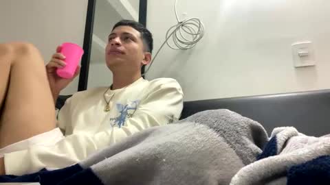 Juan Pablo-independent model online show from 02/09/25, 04:14