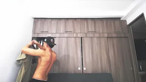 Juan Pablo-independent model online show from 09/17/25, 01:51