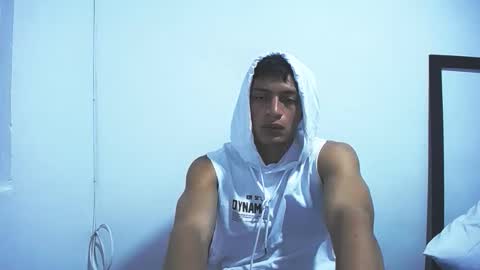 Juan Pablo-independent model online show from 12/18/25, 05:57