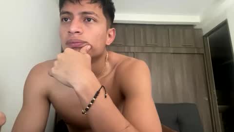 Juan Pablo-independent model online show from 02/01/26, 05:44