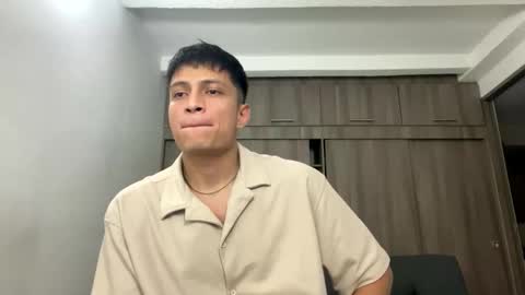 Juan Pablo-independent model online show from 02/10/26, 05:00