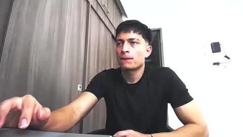 Juan Pablo-independent model online show from 04/19/26, 05:23