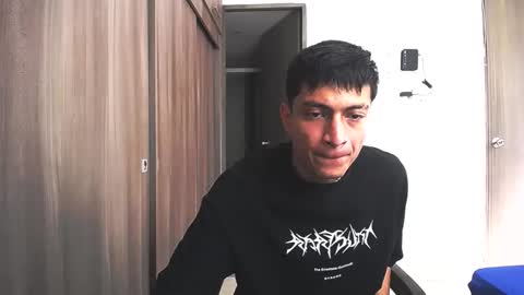 Juan Pablo-independent model online show from 05/16/26, 05:12