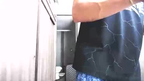Juan Pablo-independent model online show from 05/18/26, 10:48