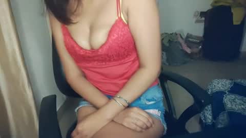 _shalini_0 online show from 10/10/25, 04:17