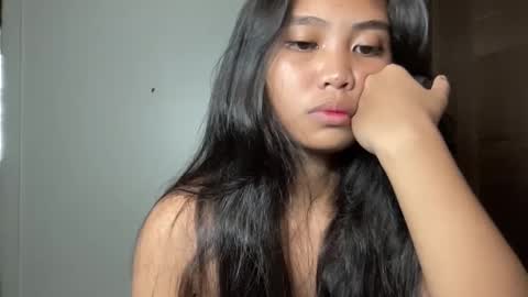 Snapshot of _shinelee chatting on 03/08/25, 12:55 _shinelee online show from 03/08/25, 12:55