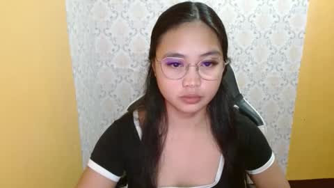 Snapshot of _shinelee chatting on 09/08/25, 05:12 _shinelee online show from 09/08/25, 05:12