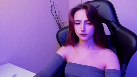 Snapshot of _silverdream chatting on 12/29/24, 02:27 _silverdream online show from 12/29/24, 02:27