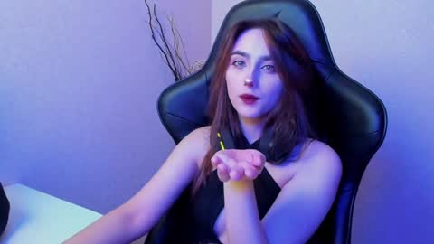 Snapshot of _silverdream chatting on 01/11/25, 12:22 _silverdream online show from 01/11/25, 12:22