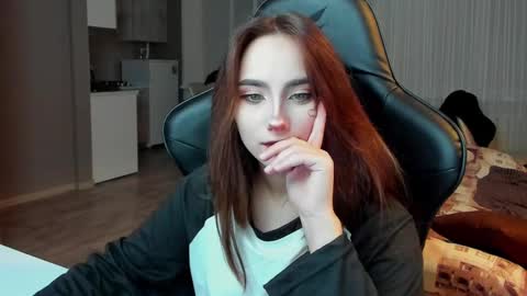 Snapshot of _silverdream chatting on 02/19/25, 12:57 _silverdream online show from 02/19/25, 12:57