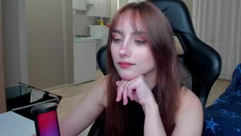 Snapshot of _silverdream chatting on 09/27/25, 07:30 _silverdream online show from 09/27/25, 07:30