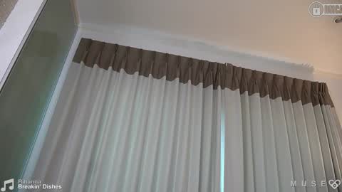 Marinette online show from 01/02/25, 02:00