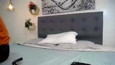 _skyleer_ online show from 09/11/25, 09:04