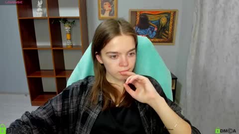 Snapshot of _skylersky chatting on 03/11/25, 01:34 Skyler online show from 03/11/25, 01:34