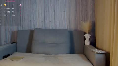 _smetanka_ online show from 10/08/25, 03:20