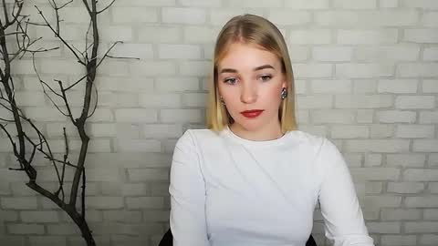 Snapshot of _snow_queen__ chatting on 12/07/24, 05:31 Rachel online show from 12/07/24, 05:31