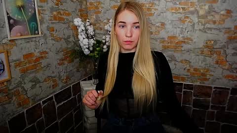 Snapshot of _snow_queen__ chatting on 01/07/25, 12:41 Rachel online show from 01/07/25, 12:41