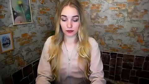 Snapshot of _snow_queen__ chatting on 02/19/25, 01:50 Rachel online show from 02/19/25, 01:50