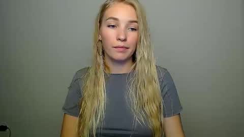 Snapshot of _snow_queen__ chatting on 10/07/25, 06:38 Rachel online show from 10/07/25, 06:38