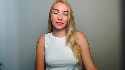 Snapshot of _snow_queen__ chatting on 10/10/25, 11:09 Rachel online show from 10/10/25, 11:09