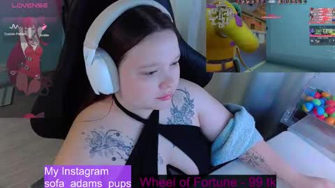 Snapshot of _sofia_adam_ chatting on 02/16/26, 06:20 pups online show from 02/16/26, 06:20