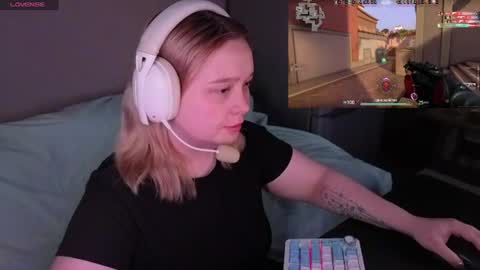 Snapshot of _sofia_adam_ chatting on 07/08/26, 11:58 pups online show from 07/08/26, 11:58
