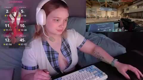Snapshot of _sofia_adam_ chatting on 07/09/26, 05:11 pups online show from 07/09/26, 05:11