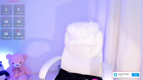 Snapshot of _sofiaa__ chatting on 03/06/25, 11:42 online show from 03/06/25, 11:42