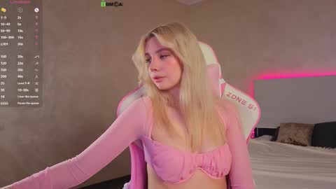 Sophie online show from 10/02/25, 06:26