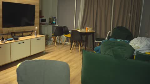 Snapshot of _sopranos_ chatting on 12/24/24, 03:05 OLIVERpvt is open online show from 12/24/24, 03:05