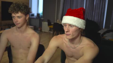 Snapshot of _sopranos_ chatting on 12/25/24, 06:09 OLIVERpvt is open online show from 12/25/24, 06:09
