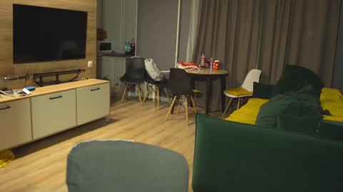 Snapshot of _sopranos_ chatting on 01/09/25, 04:08 OLIVERpvt is open online show from 01/09/25, 04:08