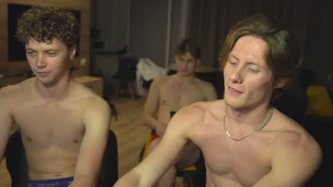 Snapshot of _sopranos_ chatting on 01/12/25, 03:46 OLIVERpvt is open online show from 01/12/25, 03:46