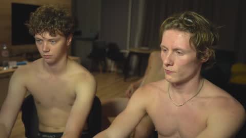 Snapshot of _sopranos_ chatting on 01/15/25, 04:11 OLIVERpvt is open online show from 01/15/25, 04:11