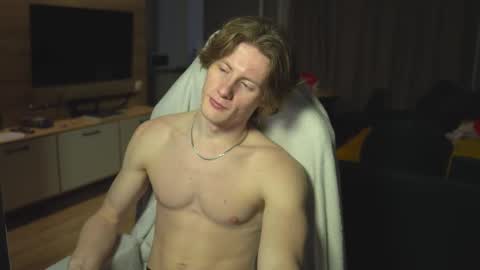 Snapshot of _sopranos_ chatting on 02/15/25, 03:31 OLIVERpvt is open online show from 02/15/25, 03:31