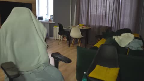 Snapshot of _sopranos_ chatting on 03/11/25, 12:39 OLIVERpvt is open online show from 03/11/25, 12:39